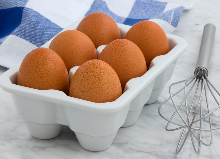 A household carton of six Poshak eggs